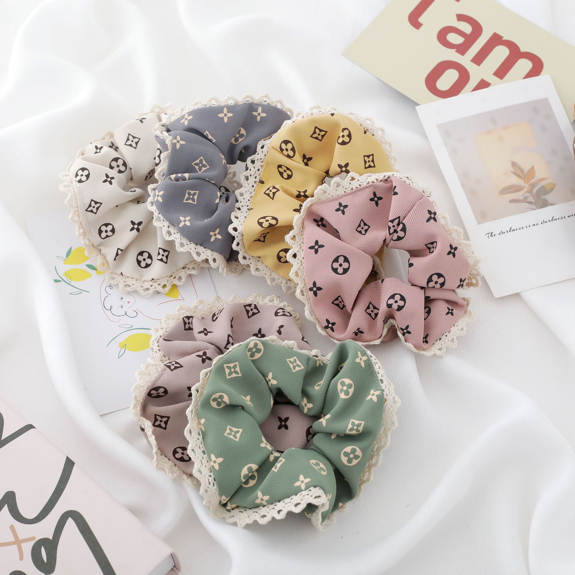 2021 Spring and Summer New Korean Style Ins Flower Large Intestine Ring Hair Band Internet Celebrity Women&#039;s Fabric Lace Edge Hair Rope Rubber Band