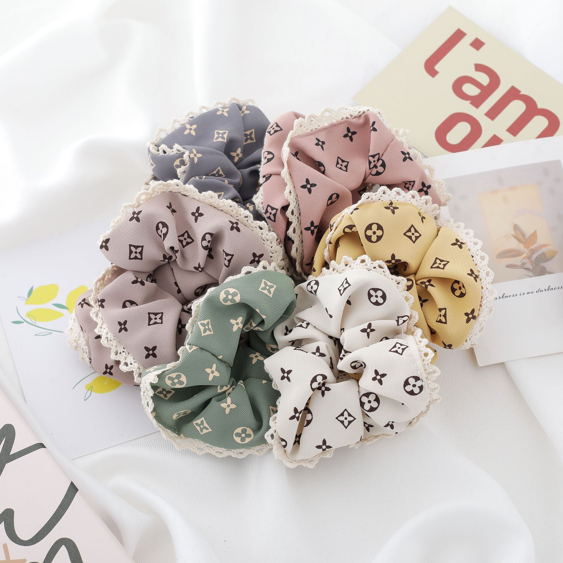 2021 Spring and Summer New Korean Style Ins Flower Large Intestine Ring Hair Band Internet Celebrity Women&#039;s Fabric Lace Edge Hair Rope Rubber Band