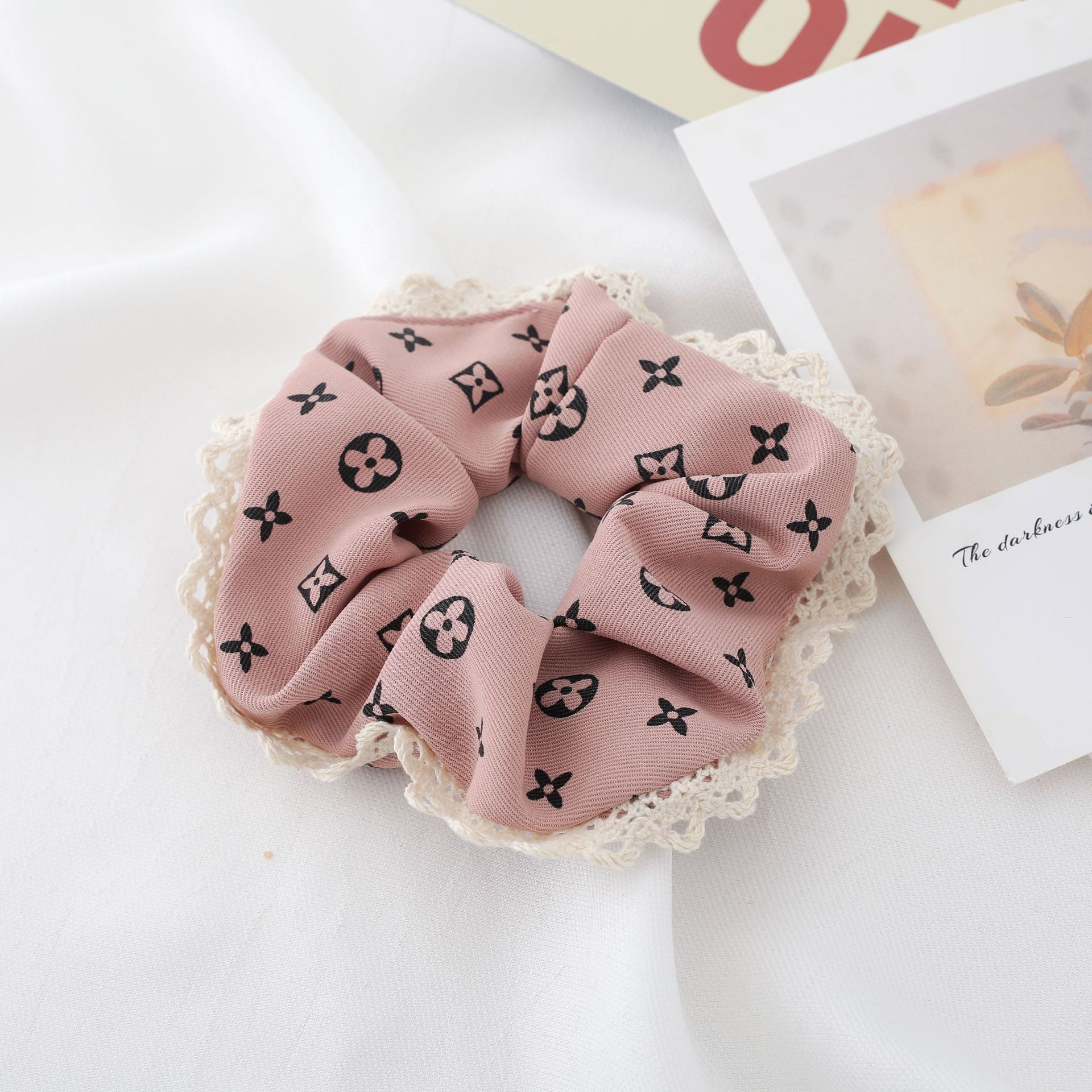 2021 Spring and Summer New Korean Style Ins Flower Large Intestine Ring Hair Band Internet Celebrity Women's Fabric Lace Edge Hair Rope Rubber Band