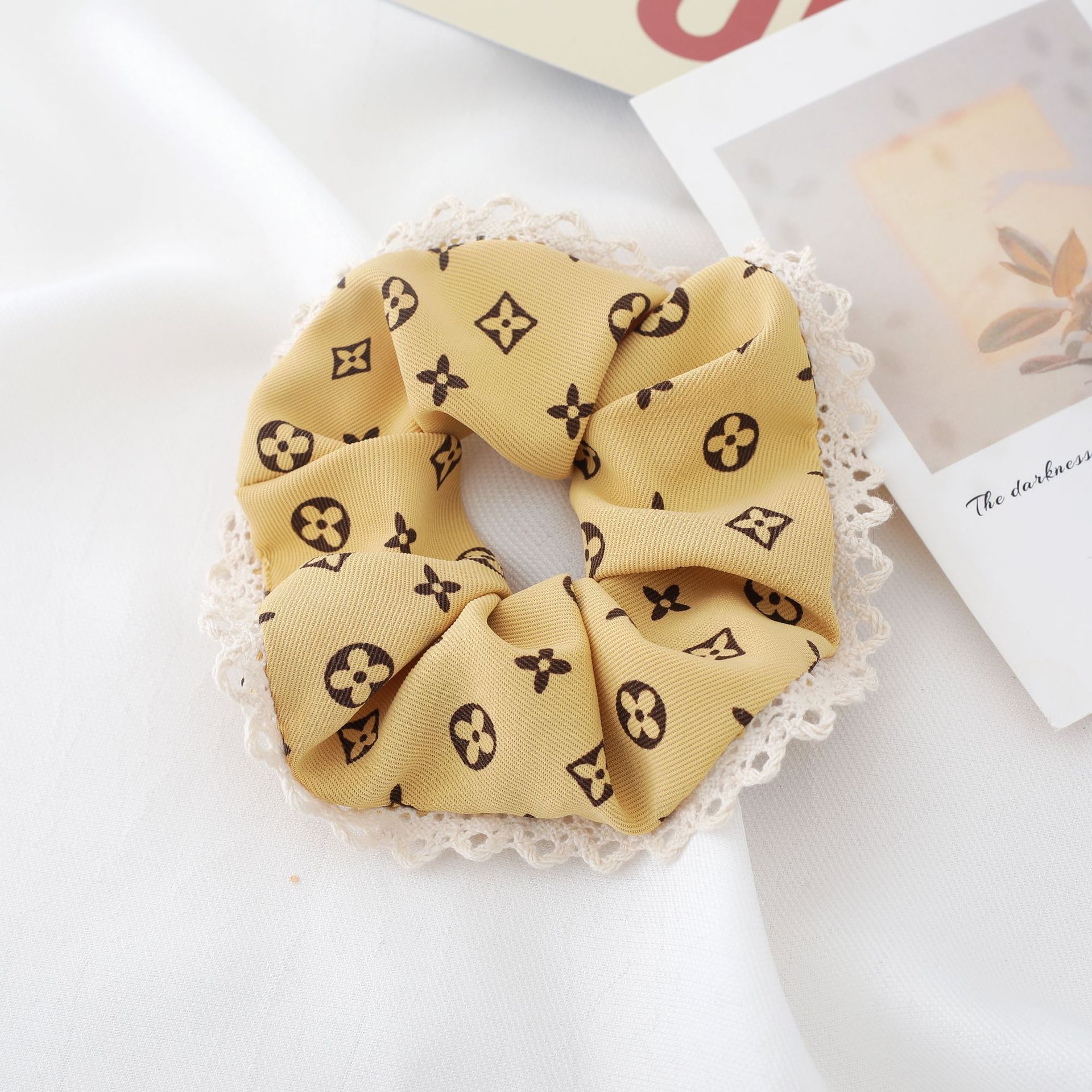 2021 Spring and Summer New Korean Style Ins Flower Large Intestine Ring Hair Band Internet Celebrity Women's Fabric Lace Edge Hair Rope Rubber Band