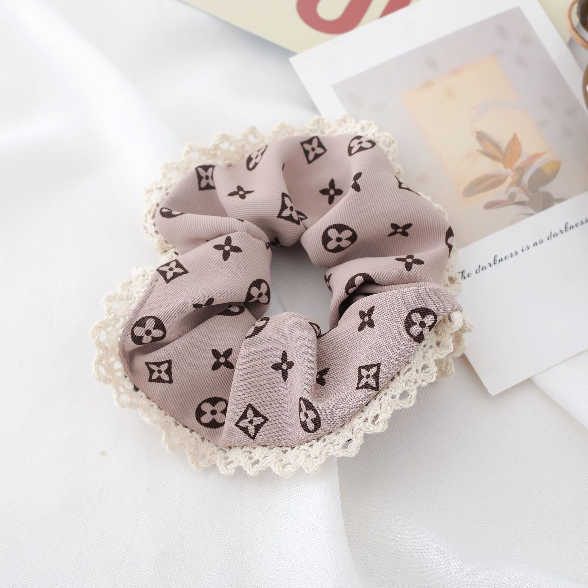 2021 Spring and Summer New Korean Style Ins Flower Large Intestine Ring Hair Band Internet Celebrity Women's Fabric Lace Edge Hair Rope Rubber Band