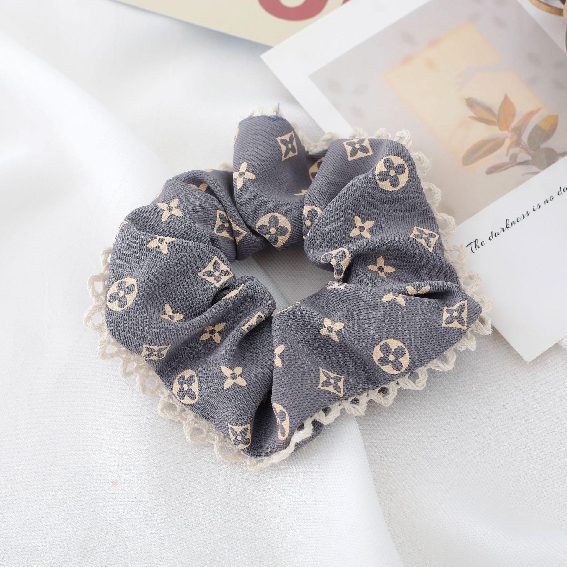 2021 Spring and Summer New Korean Style Ins Flower Large Intestine Ring Hair Band Internet Celebrity Women's Fabric Lace Edge Hair Rope Rubber Band