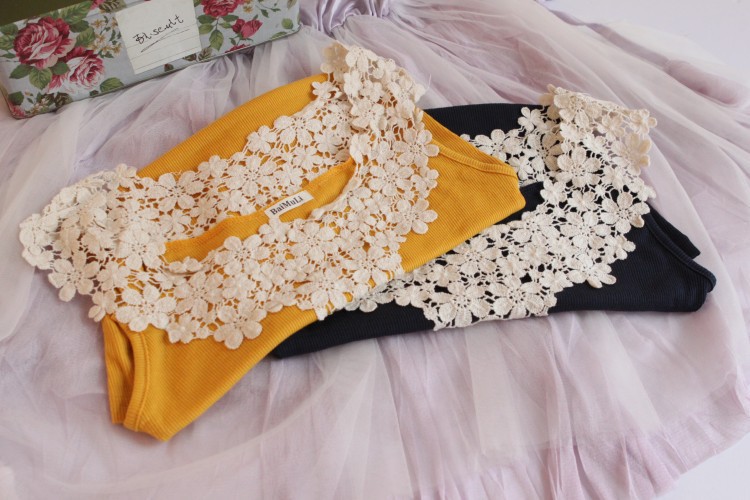 Lady chrysanthemum petals lace hook flower hollow small vest harness vest wholesale base