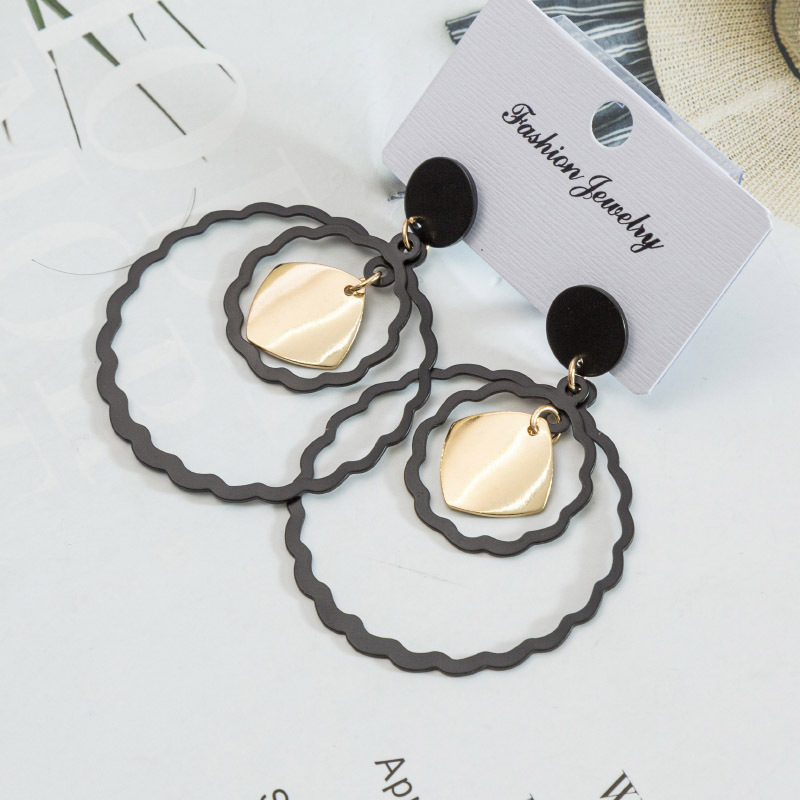 Metal Irregular Geometric Earrings Black Gold Hollow Lace Earrings Vintage Flower Earrings Temperamental Cold Style