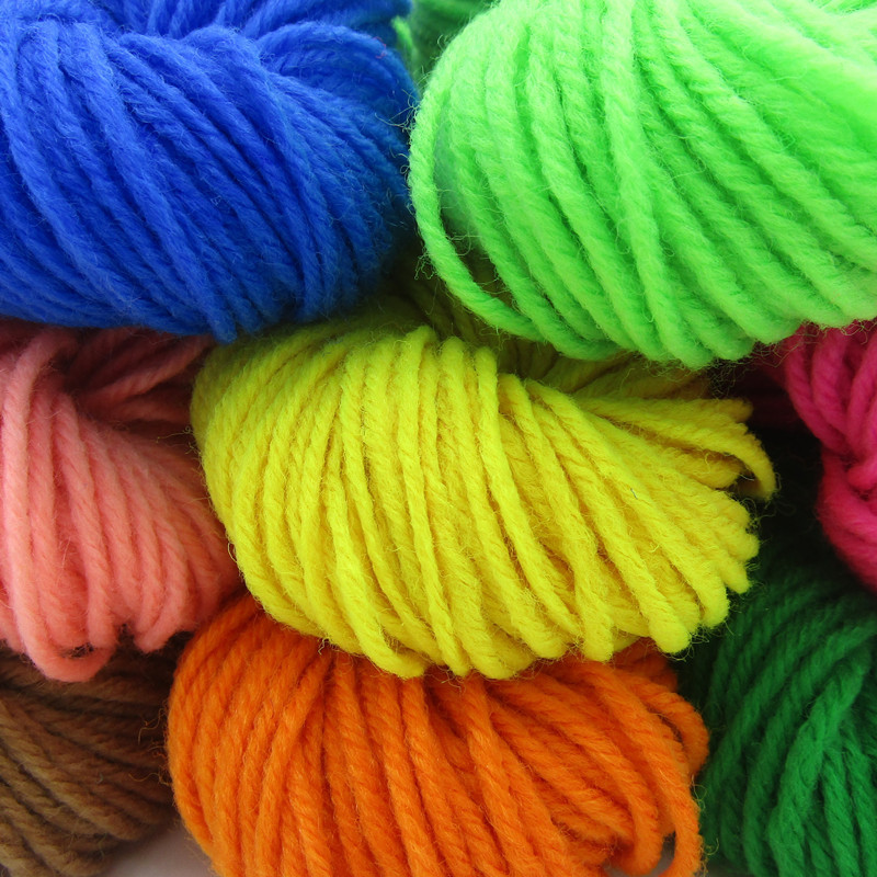 Acrylic fiber wholesale acrylic hand crochet slippers cushion in the coarse wool thread to undertake foreign trade line