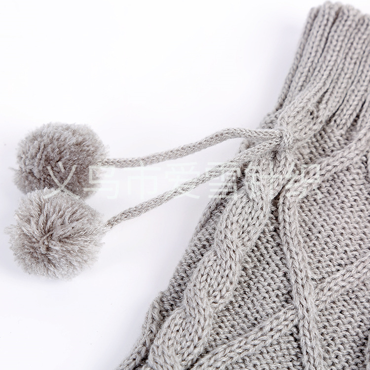 The factory sells the spot to supply the fashionable knitting wool thread to add thick socks female autumn winter