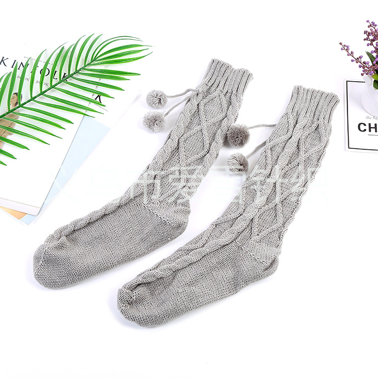 The factory sells the spot to supply the fashionable knitting wool thread to add thick socks female autumn winter The factory sells the spot to supply the fashionable knitting wool thread to add thick socks female autumn winter