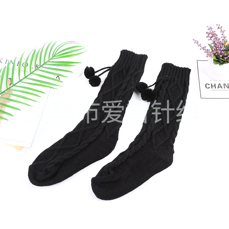 The factory sells the spot to supply the fashionable knitting wool thread to add thick socks female autumn winter The factory sells the spot to supply the fashionable knitting wool thread to add thick socks female autumn winter