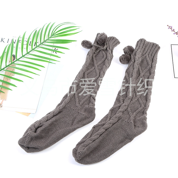 The factory sells the spot to supply the fashionable knitting wool thread to add thick socks female autumn winter The factory sells the spot to supply the fashionable knitting wool thread to add thick socks female autumn winter
