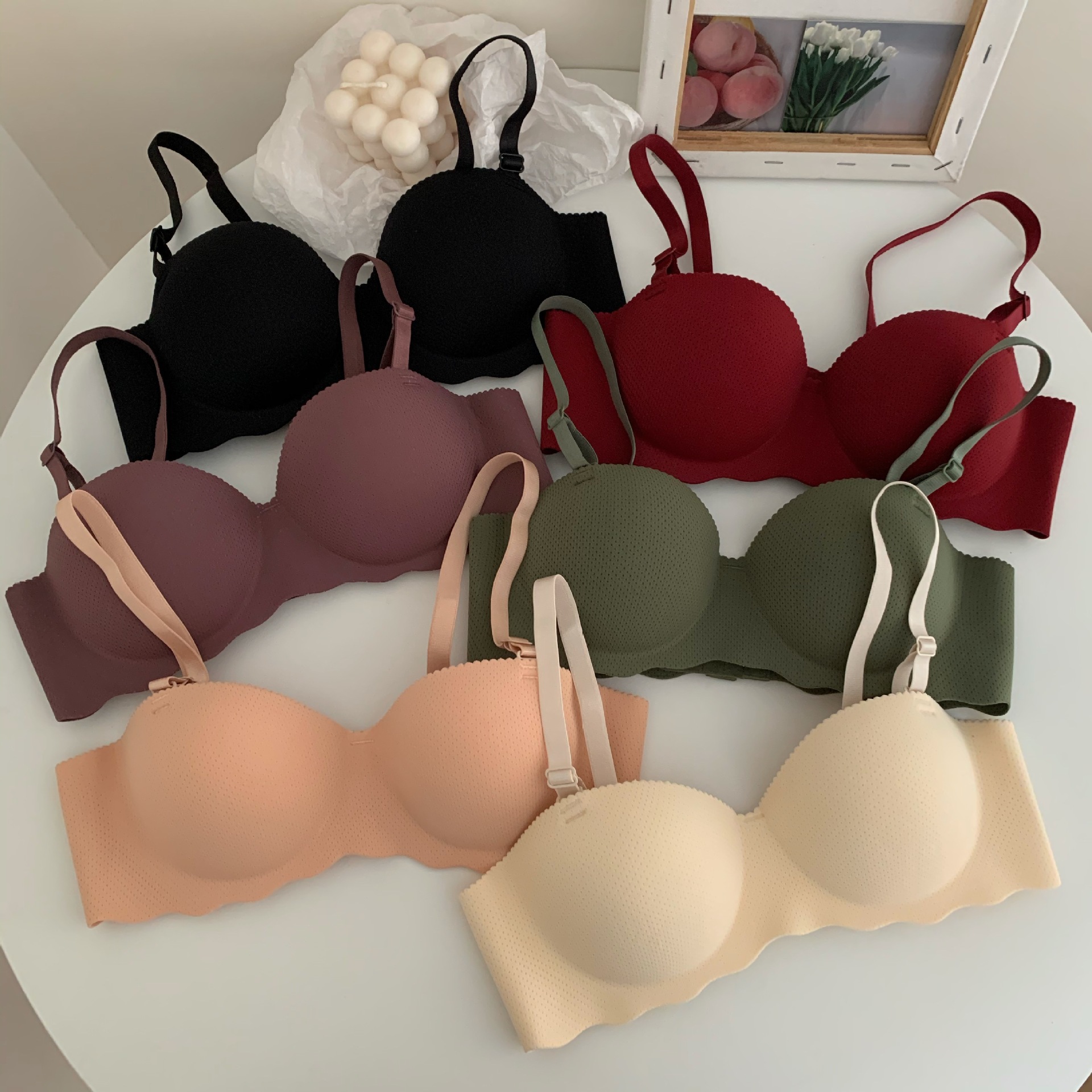 2021summer New One-Piece Japanese Girl's Underwear Candy Color Seamless Bras Push up Sexy Small Sized Bra 2021summer New One-Piece Japanese Girl's Underwear Candy Color Seamless Bras Push up Sexy Small Sized Bra
