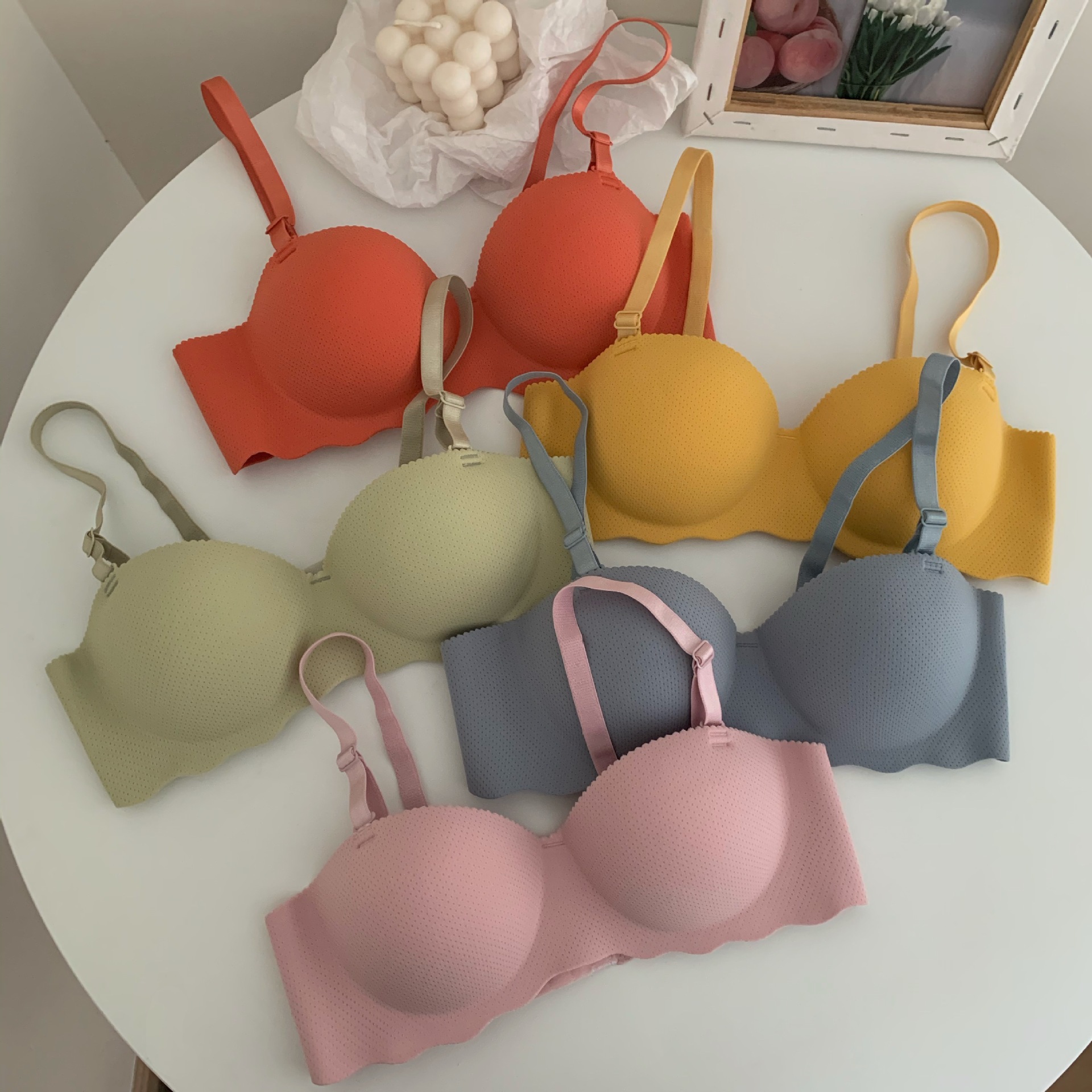 2021summer New One-Piece Japanese Girl's Underwear Candy Color Seamless Bras Push up Sexy Small Sized Bra 2021summer New One-Piece Japanese Girl's Underwear Candy Color Seamless Bras Push up Sexy Small Sized Bra