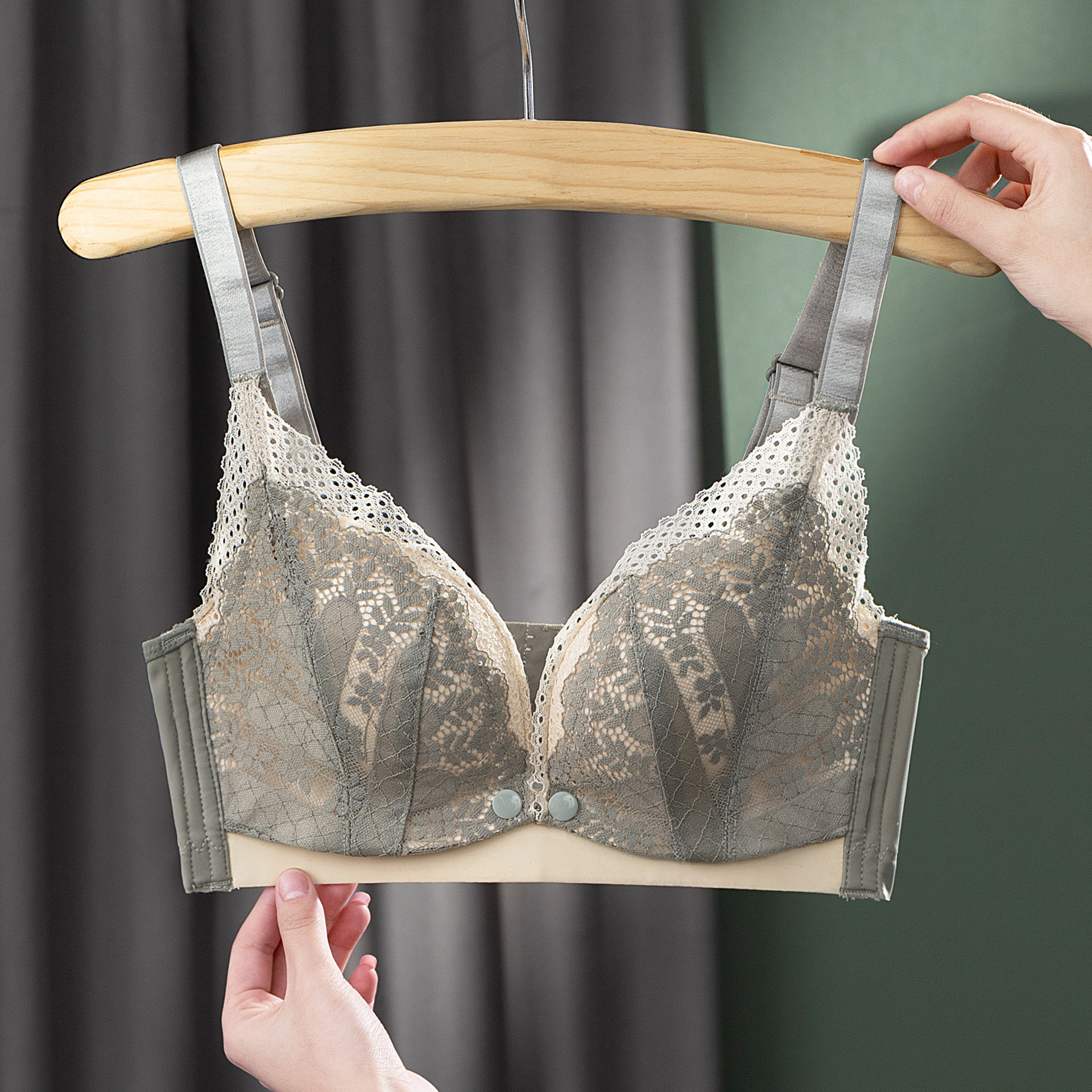 High Quality Baby Mom Breathable Maternity Underwear Women Lace Front Buckle Nursing Push up Bras Nursing Pregnancy Bra High Quality Baby Mom Breathable Maternity Underwear Women Lace Front Buckle Nursing Push up Bras Nursing Pregnancy Bra