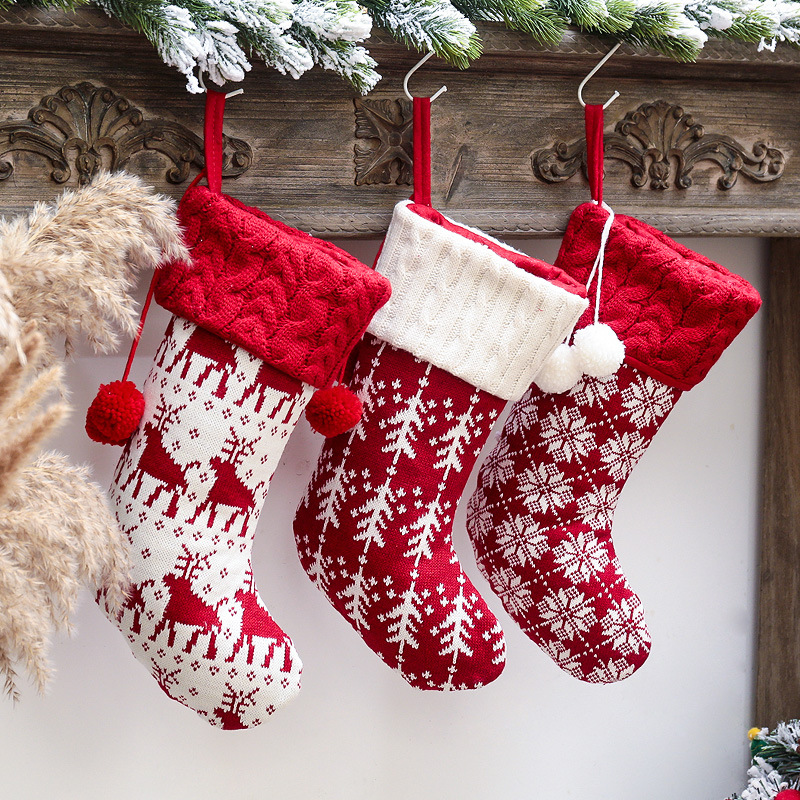 Quying New Christmas Decorations Knitted Christmas Stockings Woolen Yarn Socks Red and White Elk Gift Bag Children Gift Bag
