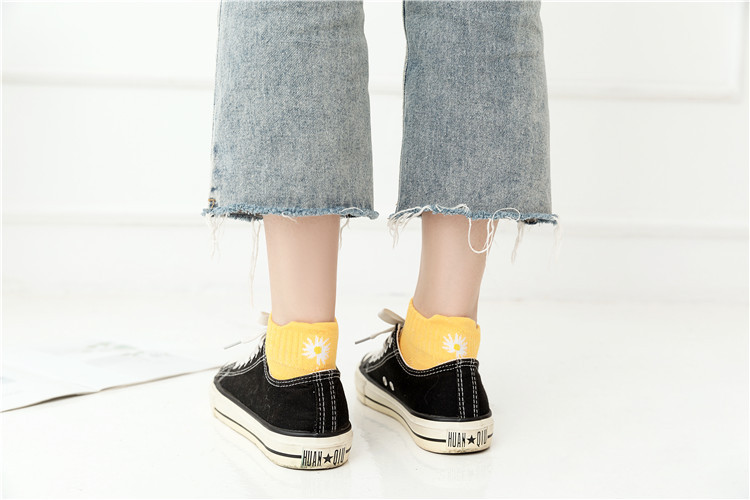 Socks Men's MidCalf Length Sock Street Vendor Stocks Men's Socks and Women's Socks Ankle Socks Four Seasons Wearable