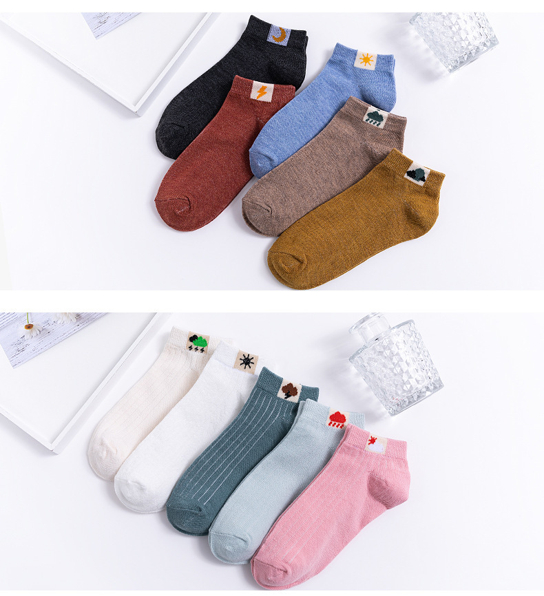 Socks Men's MidCalf Length Sock Street Vendor Stocks Men's Socks and Women's Socks Ankle Socks Four Seasons Wearable