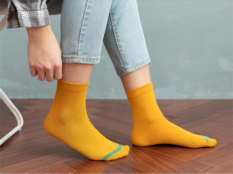 Socks Men's MidCalf Length Sock Street Vendor Stocks Men's Socks and Women's Socks Ankle Socks Four Seasons Wearable