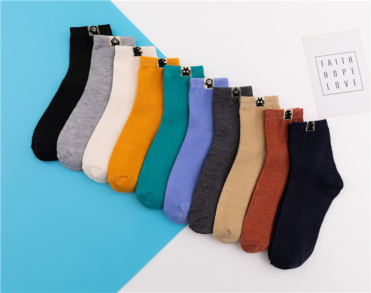 Socks Men's MidCalf Length Sock Street Vendor Stocks Men's Socks and Women's Socks Ankle Socks Four Seasons Wearable