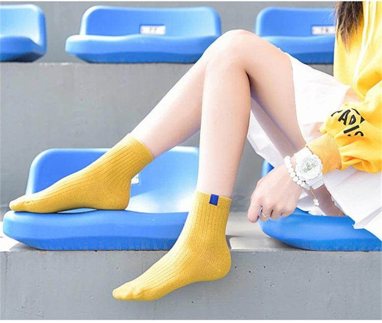 Socks Men's MidCalf Length Sock Street Vendor Stocks Men's Socks and Women's Socks Ankle Socks Four Seasons Wearable