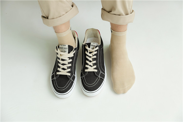Socks Men's MidCalf Length Sock Street Vendor Stocks Men's Socks and Women's Socks Ankle Socks Four Seasons Wearable