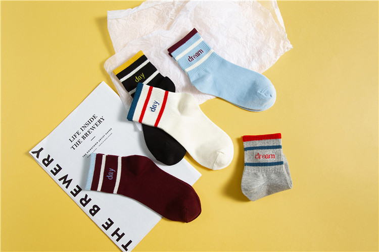 Socks Men's MidCalf Length Sock Street Vendor Stocks Men's Socks and Women's Socks Ankle Socks Four Seasons Wearable
