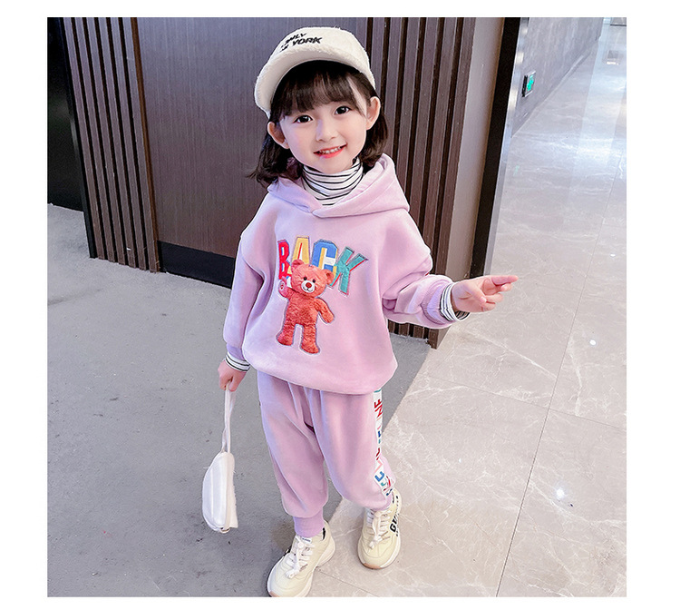 Children's Clothing Winter Hoodie Baby Thickened Cartoon Bear Hoodie Autumn and Winter Girls Velvet Padded Casual Pants Suit Children's Clothing Winter Hoodie Baby Thickened Cartoon Bear Hoodie Autumn and Winter Girls Velvet Padded Casual Pants Suit
