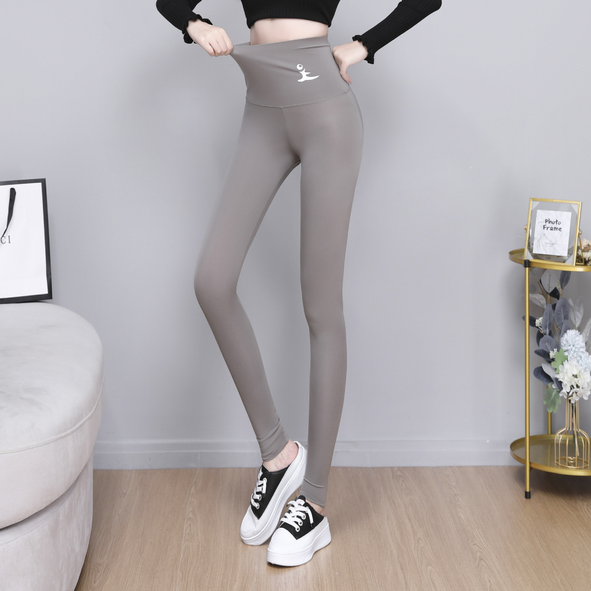 [Cross-Border] Women&#039;s Outer Wear Sports Tight Butt-Lift Underwear Shark Skin Leggings Waist Shaping European and American Pants Yoga Ninth Pants