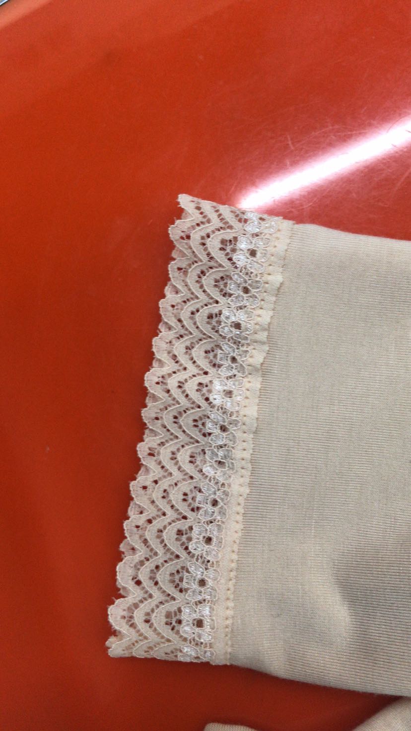 Moedale lace flat top with fat and cropped trousers Moedale lace flat top with fat and cropped trousers
