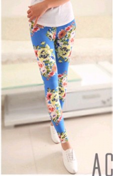 Spring and autumn new Korean women&#039;s slim and slim cropped trousers with printed milk silk leggings