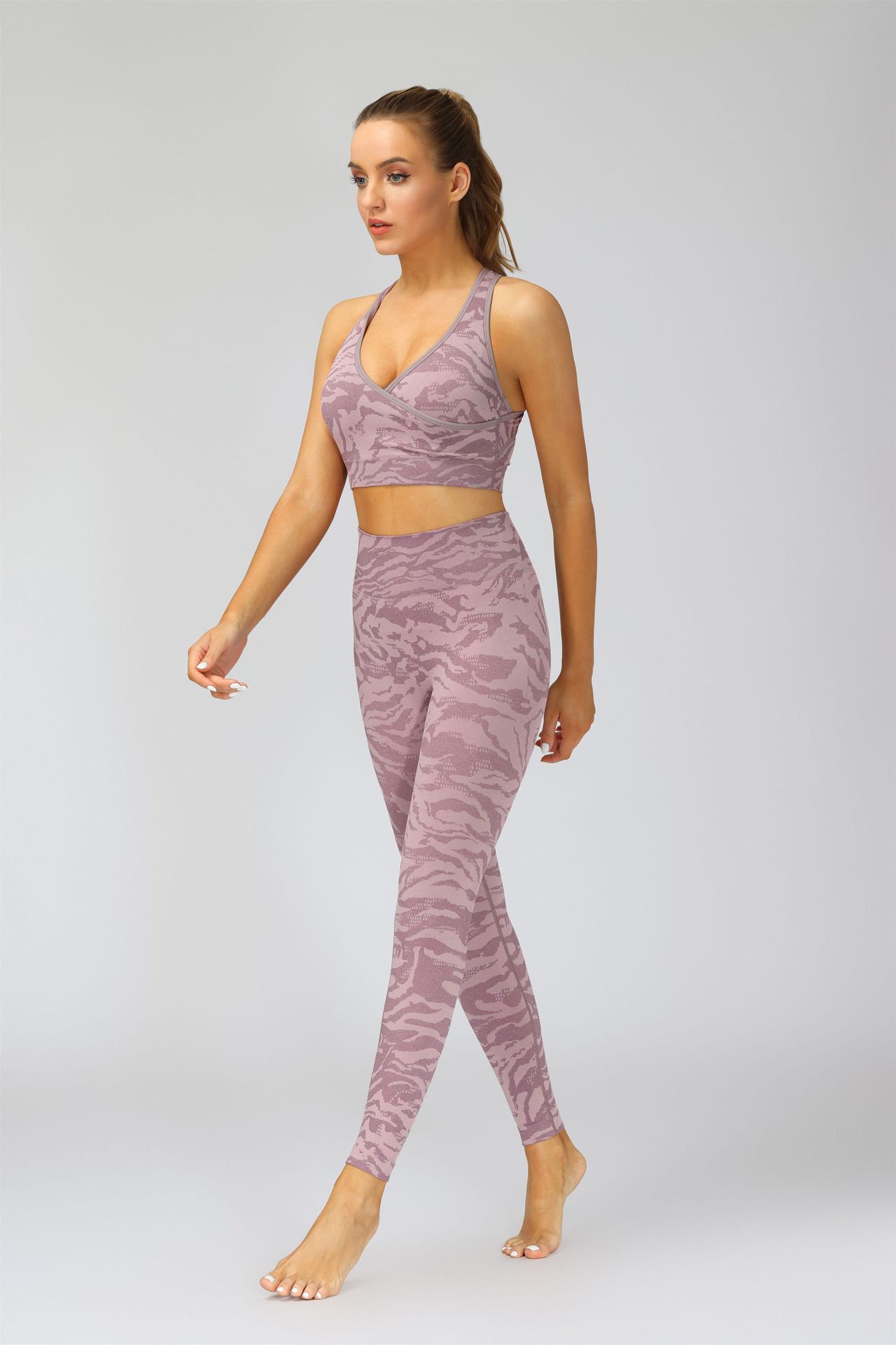 2021 Cross-Border AliExpress New Camouflage Seamless Ninth Pants Tiger Pattern Fitness Pants Yoga Clothes Bra Trousers Suit