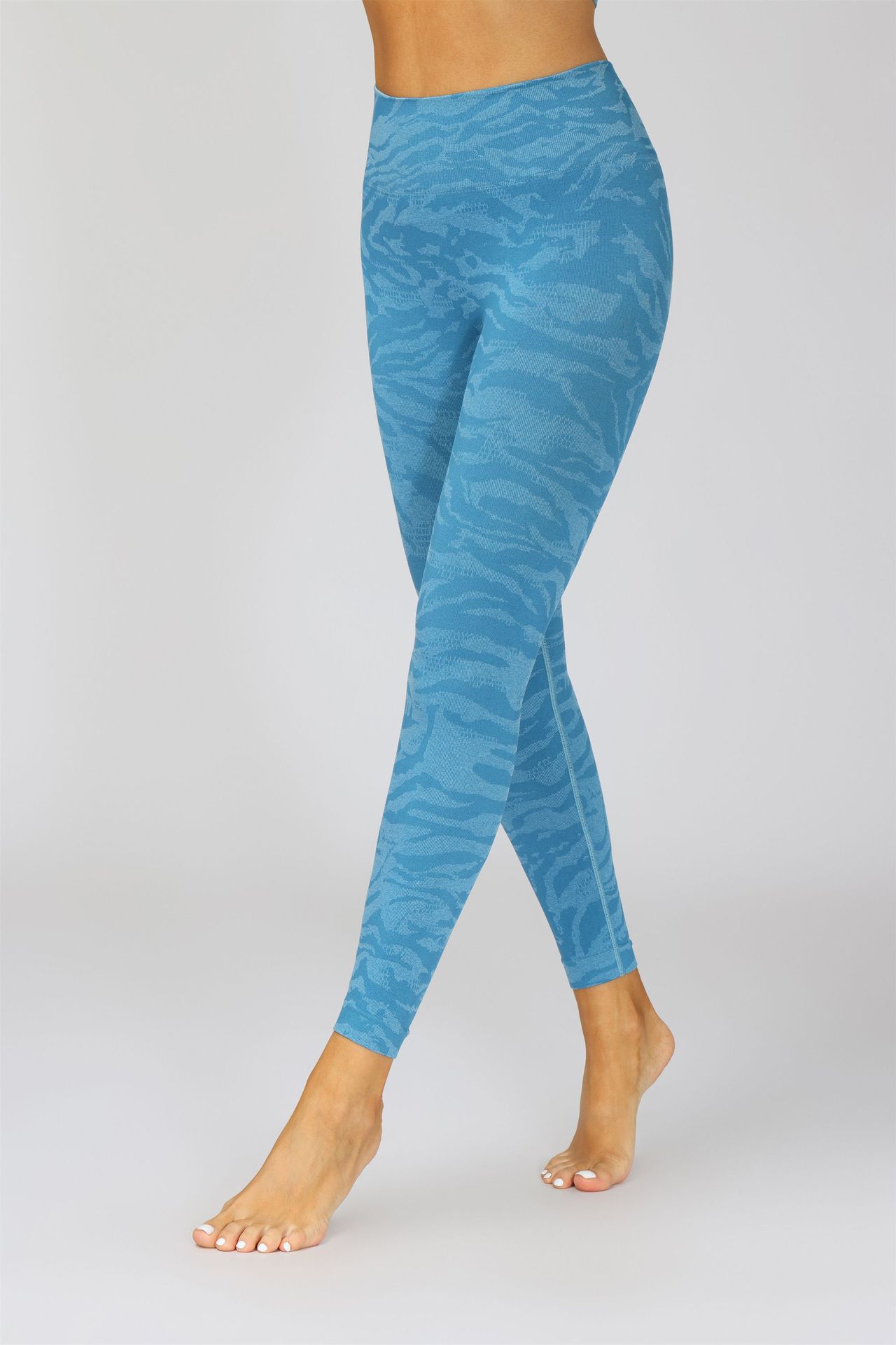 2021 Cross-Border AliExpress New Camouflage Seamless Ninth Pants Tiger Pattern Fitness Pants Yoga Clothes Bra Trousers Suit