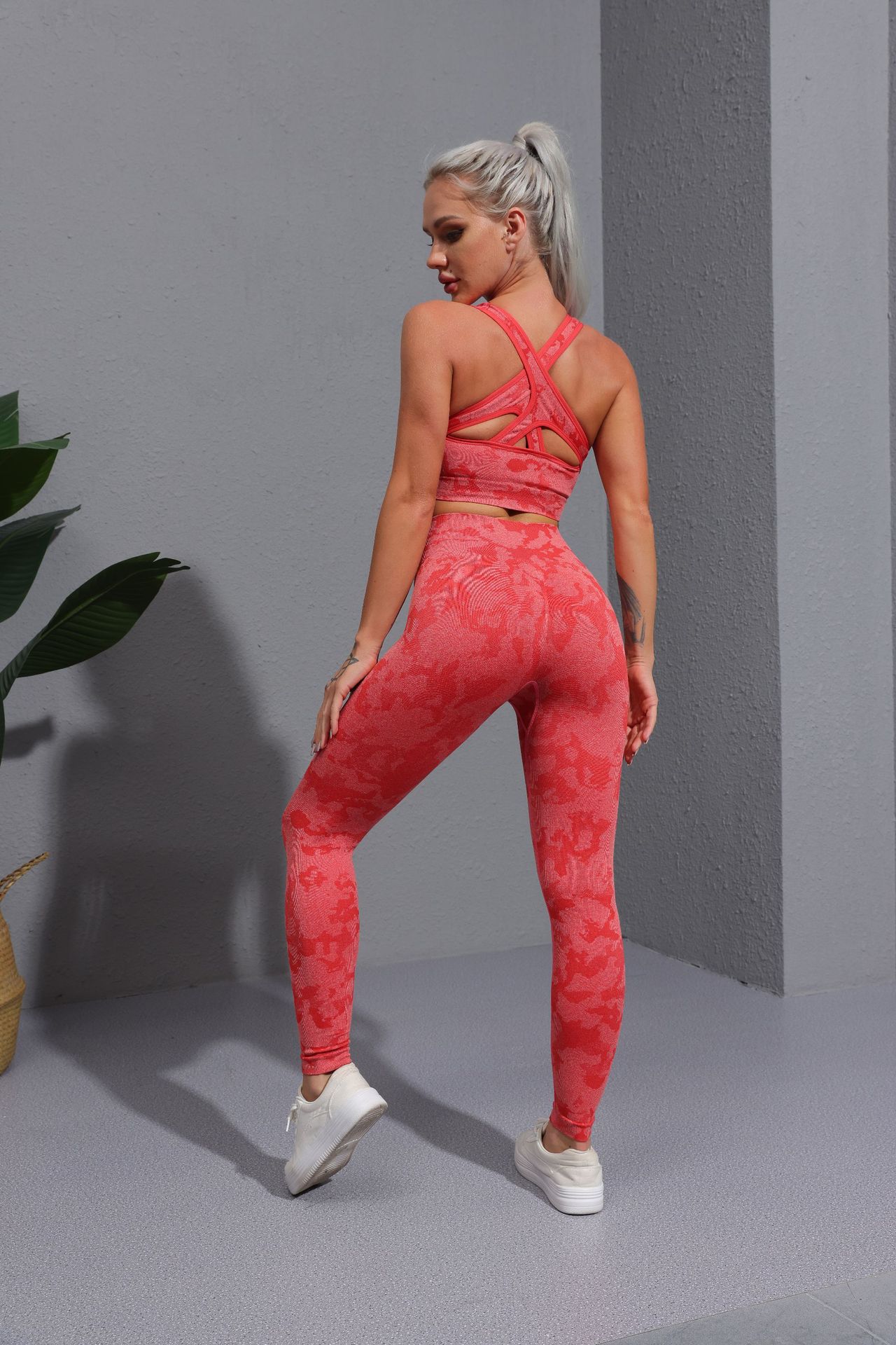 2021 Cross-Border AliExpress New Camouflage Seamless Ninth Pants Tiger Pattern Fitness Pants Yoga Clothes Bra Trousers Suit