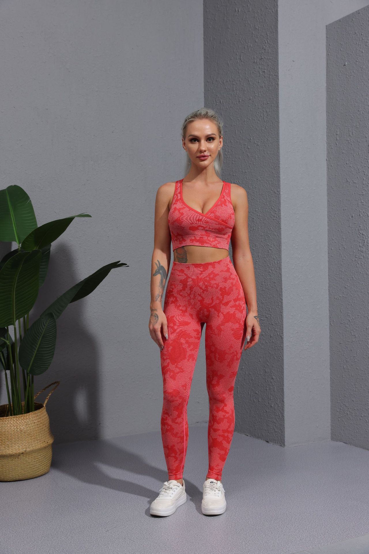 2021 Cross-Border AliExpress New Camouflage Seamless Ninth Pants Tiger Pattern Fitness Pants Yoga Clothes Bra Trousers Suit