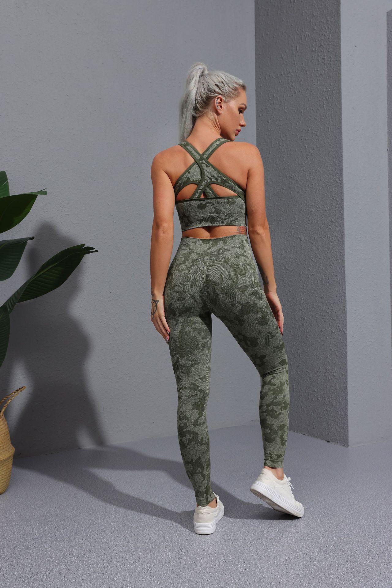 2021 Cross-Border AliExpress New Camouflage Seamless Ninth Pants Tiger Pattern Fitness Pants Yoga Clothes Bra Trousers Suit