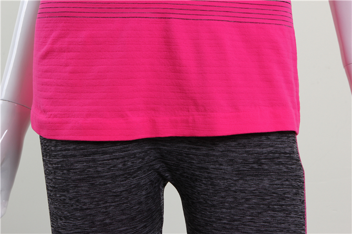 Gradients vest and cropped trousers set yoga wear