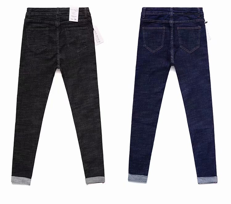 High - waisted, tight, slim, curled up, ladies' jeans. Versatile, cuffed, pencil - trimmed, cropped trousers