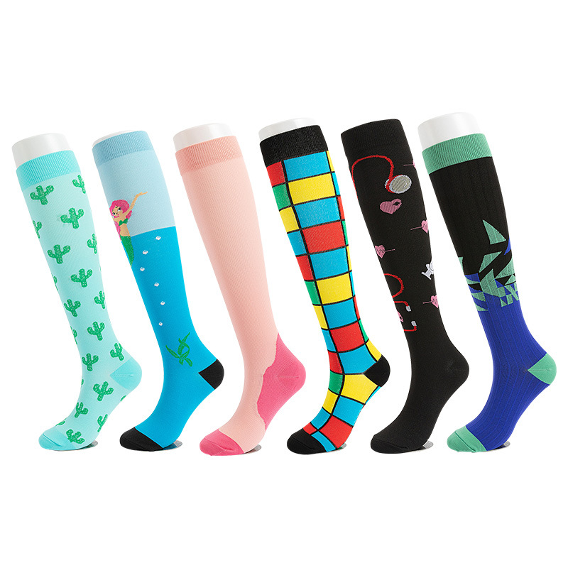 Factory Direct Sales New Fashion Sports Muscle Strength Socks Quality Soft Leggings for Men and Women Athletic Socks