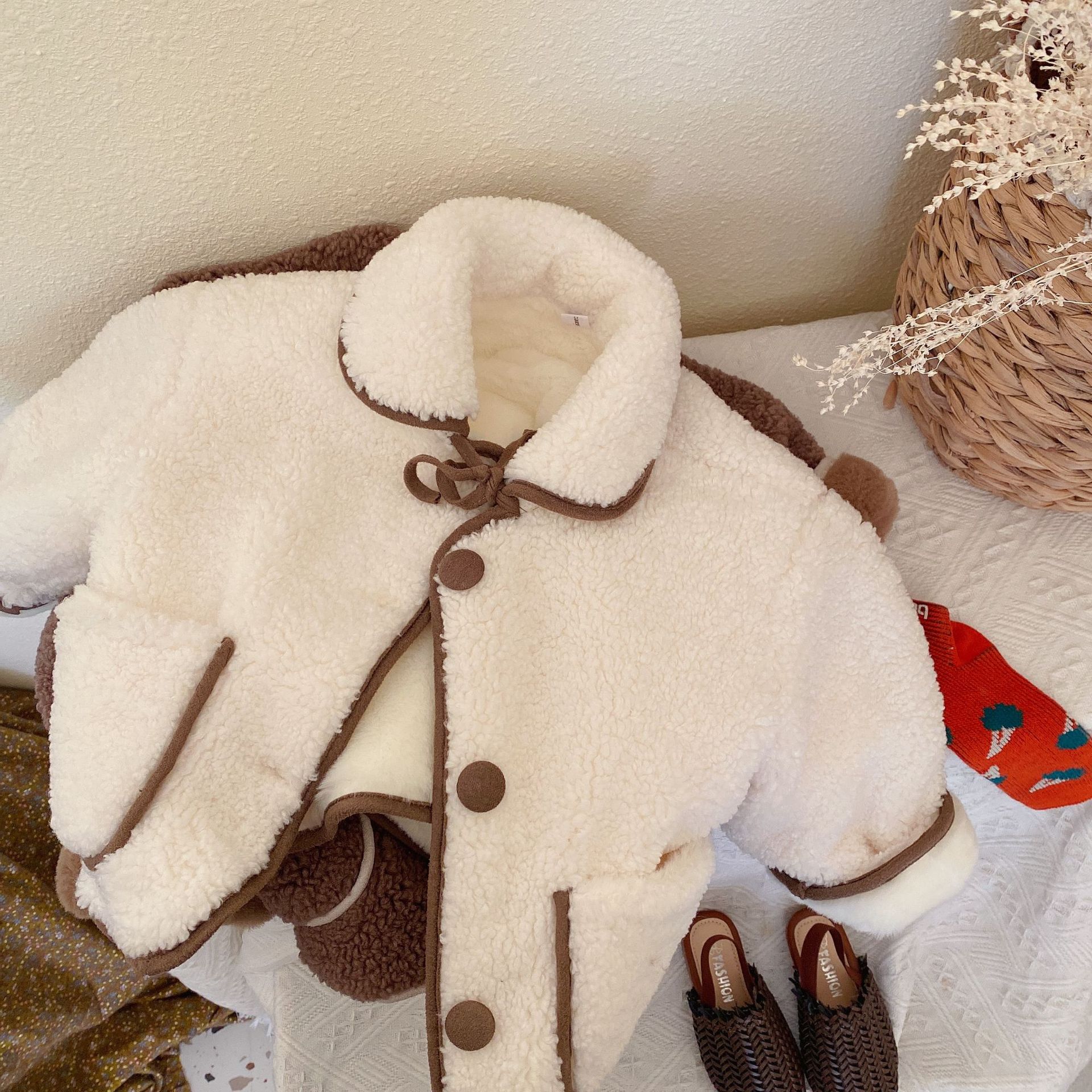 Lai Hug 2021 Autumn and Winter New Korean Children's Clothing Korean Style Thickened Western Style Girls' Fuzzy Cloth Berber Fleece Coat