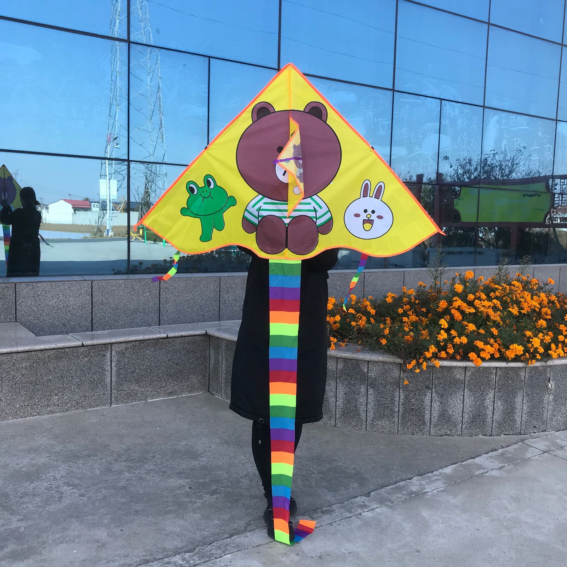 Wholesale Weifang Kite New Bright Cloth Hot Printed Curved Triangle Kite Children's Cartoon Kite Manufacturers Supply