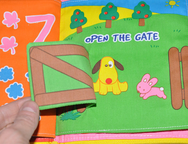 The new children 's toys to tear not widely cloth books flowers toy, baby toy baby early education enlightenment books The new children 's toys to tear not widely cloth books flowers toy, baby toy baby early education enlightenment books