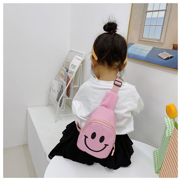 2020 Autumn and Winter New Cartoon Cute Little Dinosaur Chest Bag Nylon Cloth Children's Satchel Personality Fashion