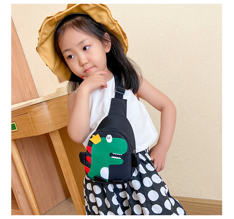 2020 Autumn and Winter New Cartoon Cute Little Dinosaur Chest Bag Nylon Cloth Children's Satchel Personality Fashion