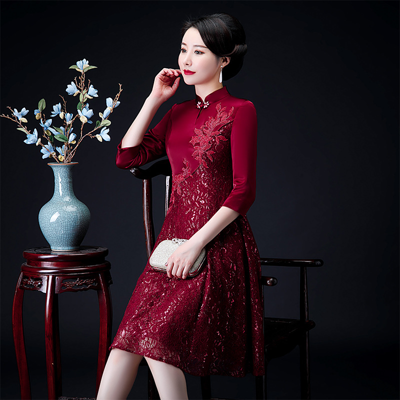 Spring Mother-in-Law Wedding Dress Improved Banquet Women&#039;s Clothes Cheongsam Embroidered Mid-Length Wedding Mother-in-Law Dress