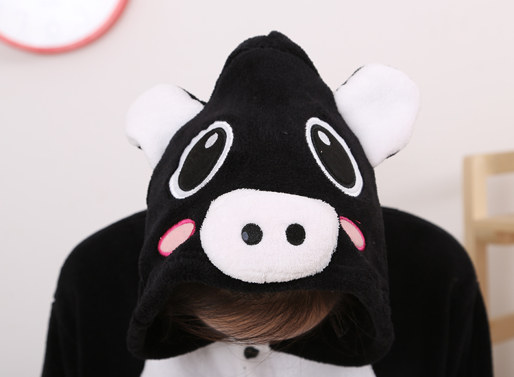 Wool flannel shoes to keep warm in autumn and winter paired with cartoon animal pajamas pink black pig