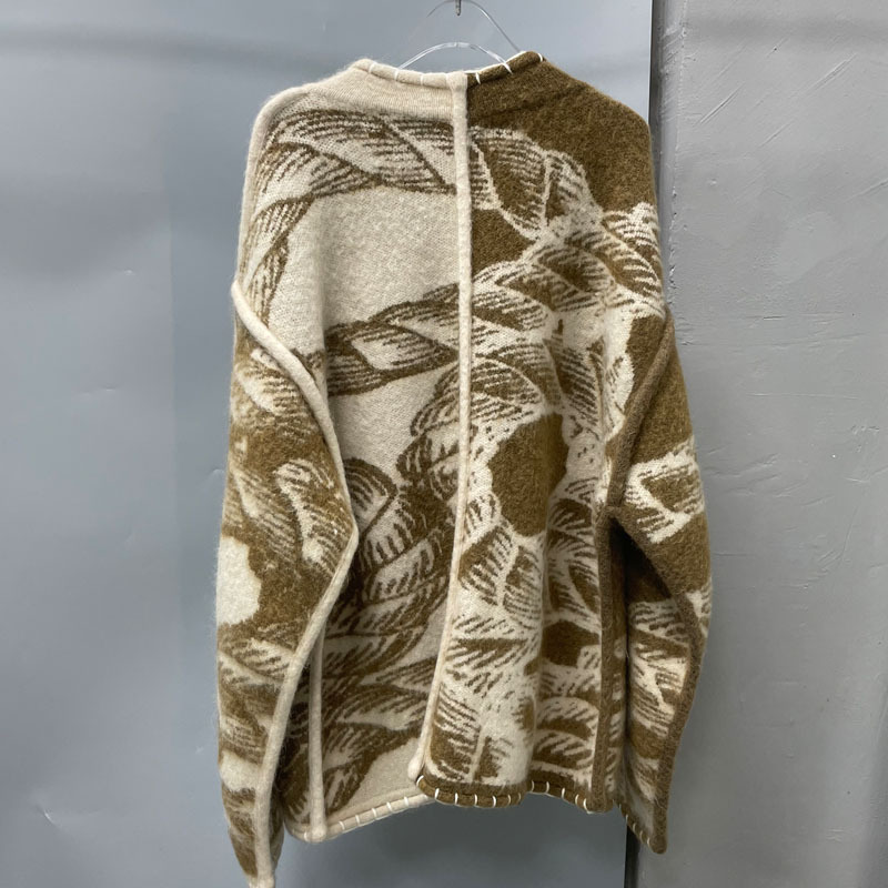 In Stock Autumn and Winter Knitting Cardigan Coat Women's Rope Jacquard Wool Sweater Hand Sewing Unlimited Lock Edge Sweater In Stock Autumn and Winter Knitting Cardigan Coat Women's Rope Jacquard Wool Sweater Hand Sewing Unlimited Lock Edge Sweater
