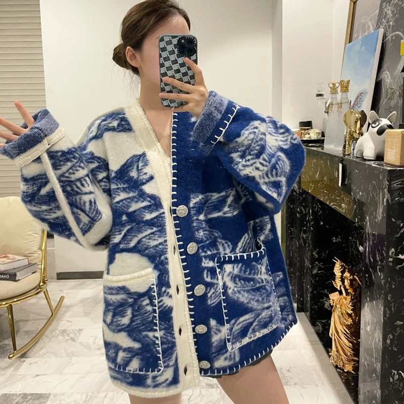 In Stock Autumn and Winter Knitting Cardigan Coat Women's Rope Jacquard Wool Sweater Hand Sewing Unlimited Lock Edge Sweater In Stock Autumn and Winter Knitting Cardigan Coat Women's Rope Jacquard Wool Sweater Hand Sewing Unlimited Lock Edge Sweater
