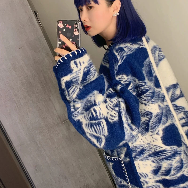 In Stock Autumn and Winter Knitting Cardigan Coat Women's Rope Jacquard Wool Sweater Hand Sewing Unlimited Lock Edge Sweater In Stock Autumn and Winter Knitting Cardigan Coat Women's Rope Jacquard Wool Sweater Hand Sewing Unlimited Lock Edge Sweater