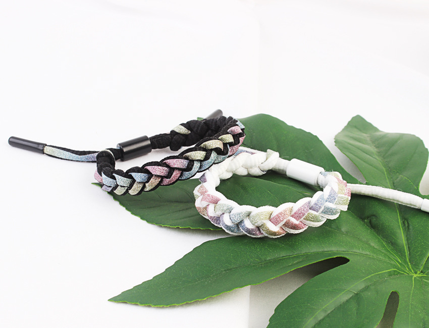 Holographic reflection net red little lion bracelet douyin with a student lovers knitting shoelace color hand rope wholesale Holographic reflection net red little lion bracelet douyin with a student lovers knitting shoelace color hand rope wholesale