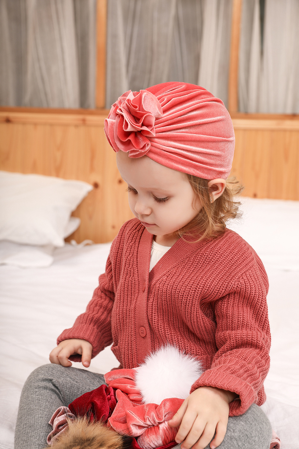 14 Colors Foreign Trade New Children Sleeve Cap Baby Autumn and Winter Gold Velvet Knitted Fabric Pleated Flower Indian Hat