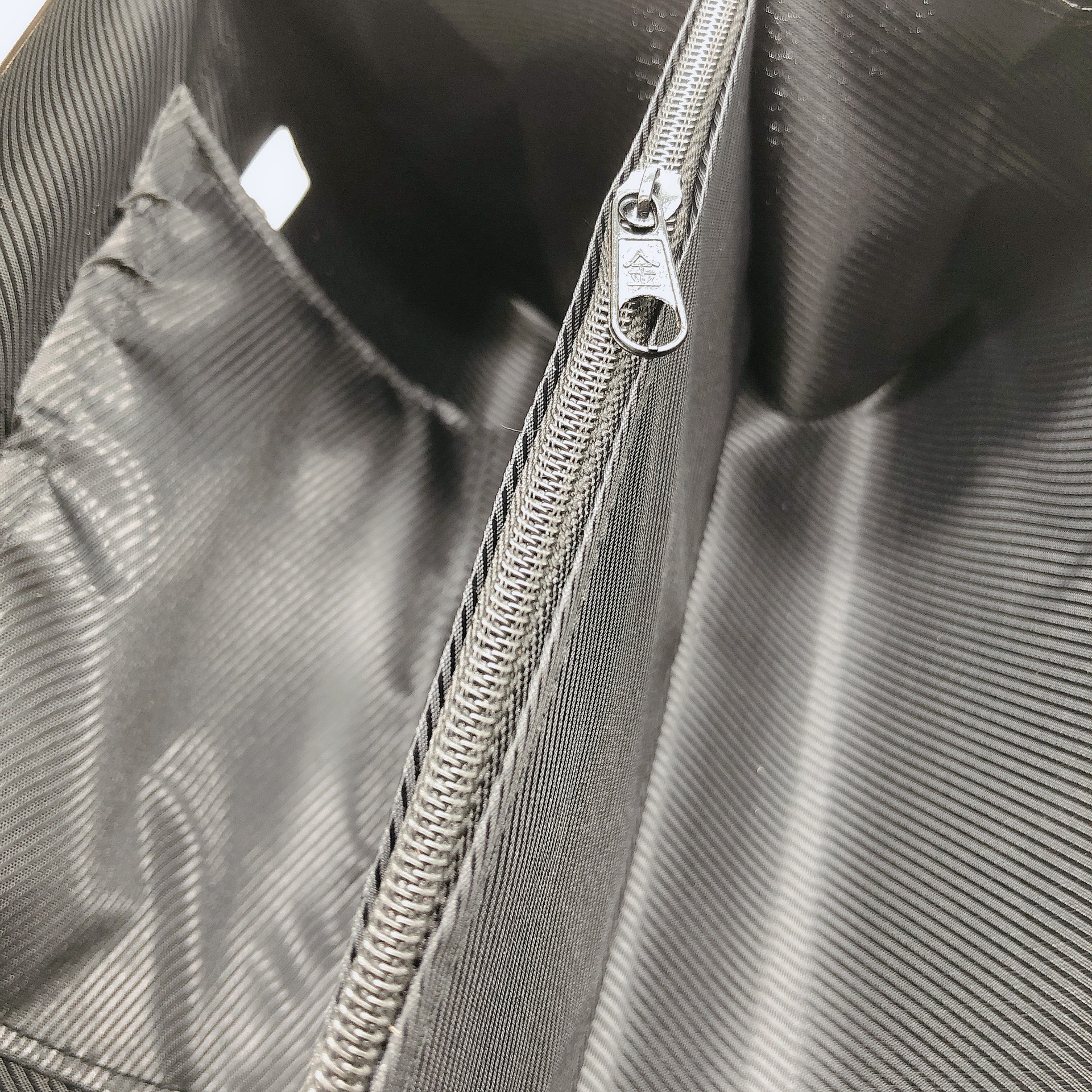 New Sunrise Fan Buckle Single-Sided Diamond Large Capacity Princess Bag Retro Clutch Bag Dinner Dress Garment Bag Film and Television Props New Sunrise Fan Buckle Single-Sided Diamond Large Capacity Princess Bag Retro Clutch Bag Dinner Dress Garment Bag Film and Television Props