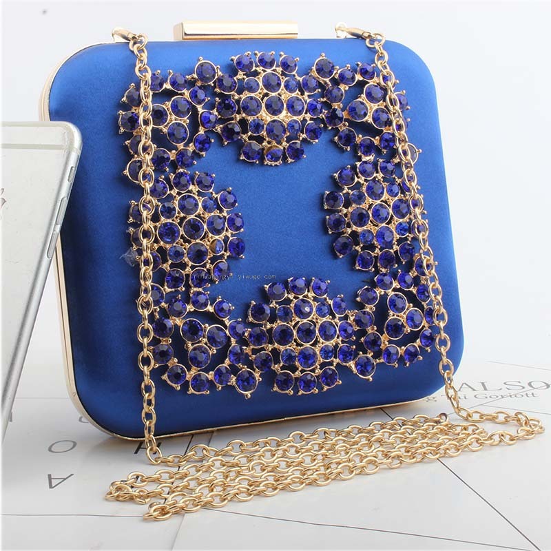 High-End Alloy Diamond Hand Holding Dinner Bag Women's Fashion All-Match Wedding Dress Garment Bag